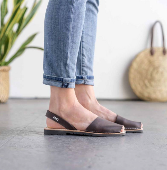 Classic Leather Shoes by Pons