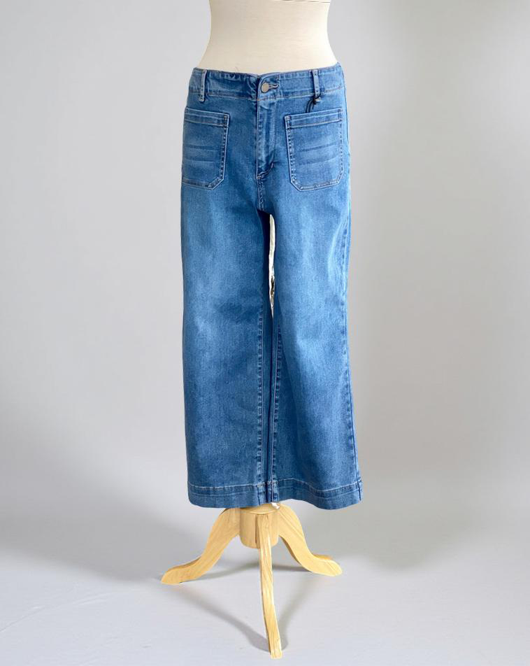 Cropped Wide Leg Jean with Patch Pocket