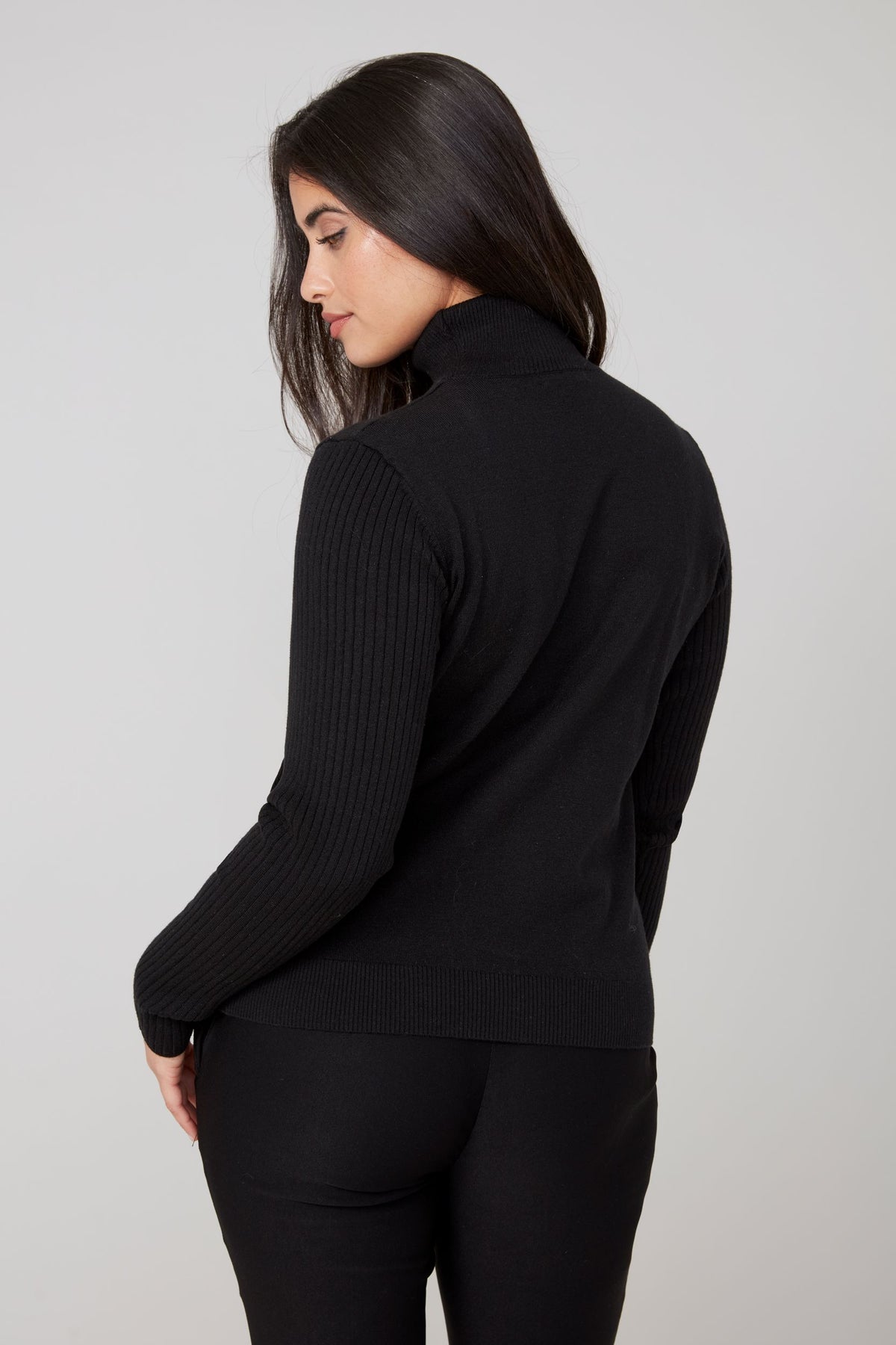 Fitted Turtleck Sweater
