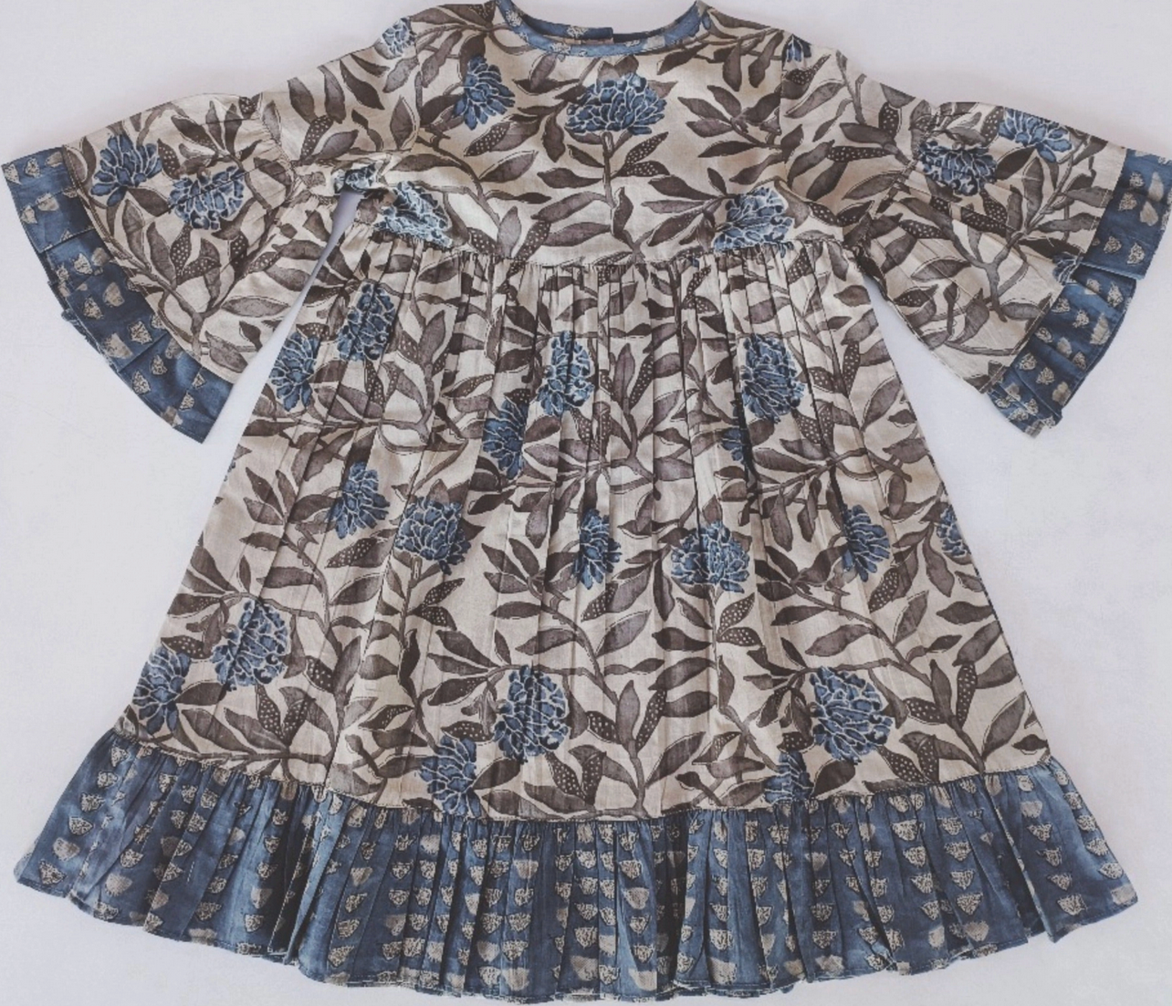 Yo Baby Leaf Print Bell-Sleeves Bottom Ruffle Dress