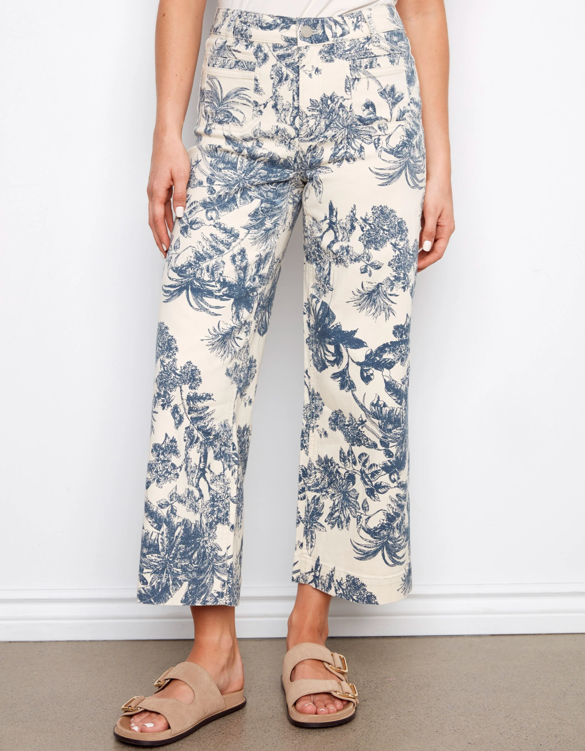 Cropped Patch Pocket Flare Jeans