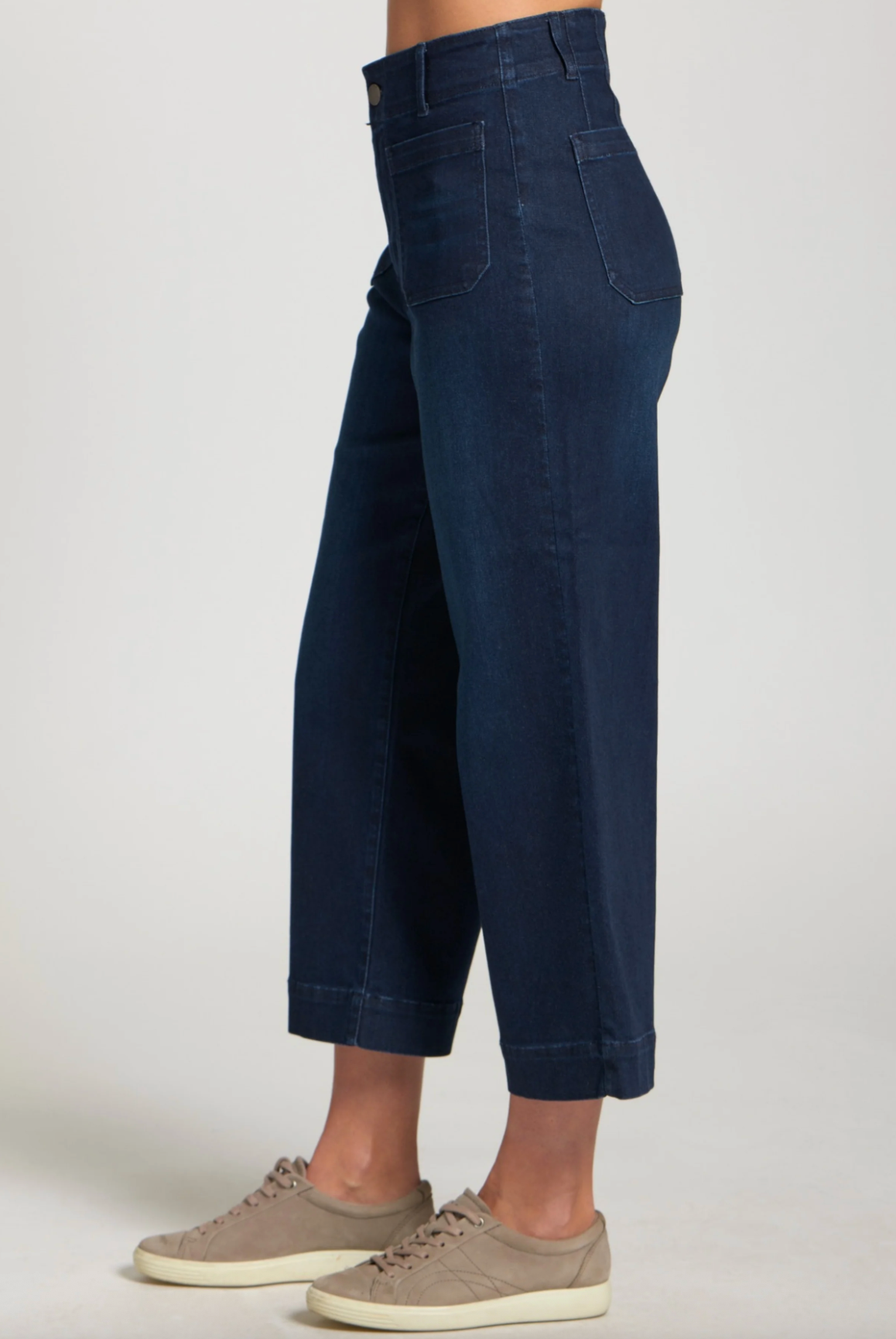 Cropped Wide Leg Jean with Patch Pocket