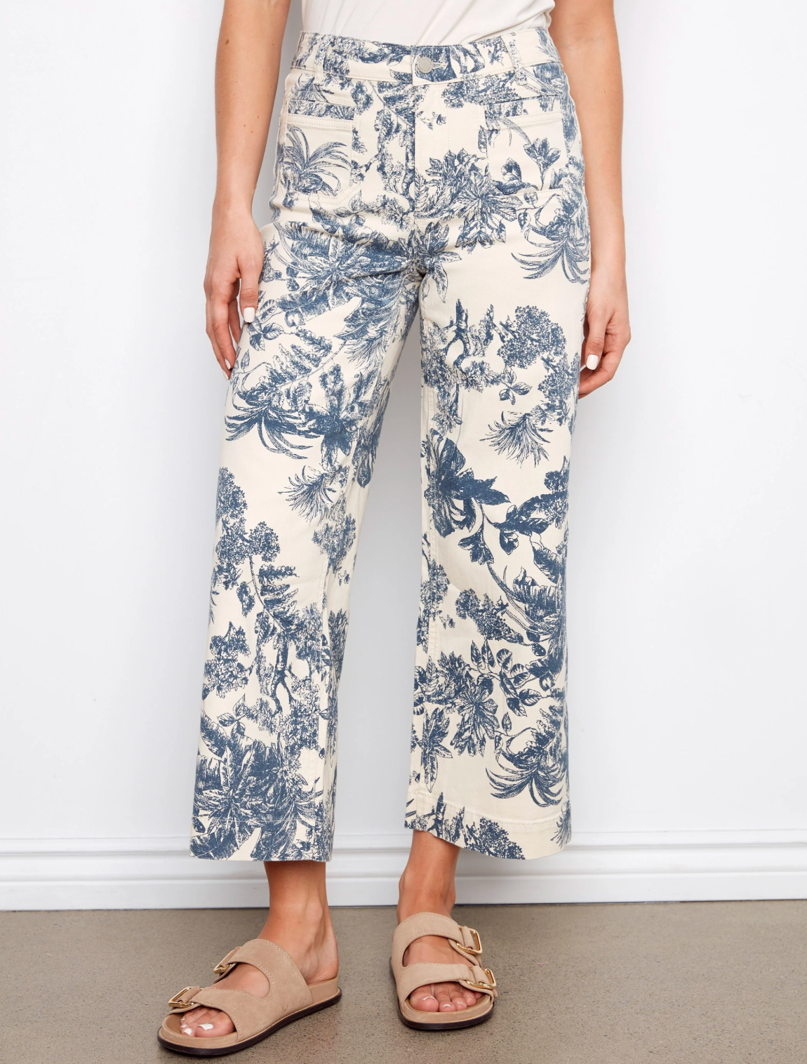 Cropped Patch Pocket Flare Jeans